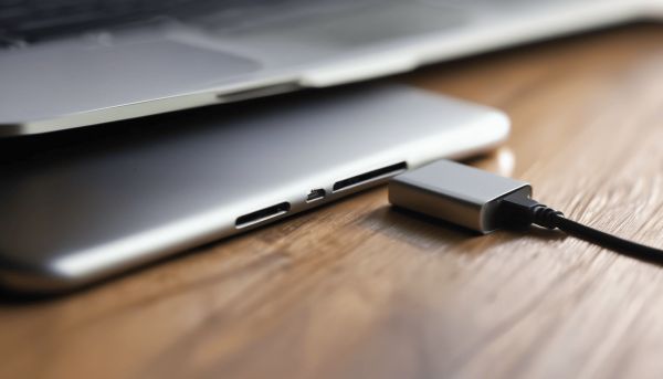 OTG usage : optimiser vos transferts et connexions avec clé USB